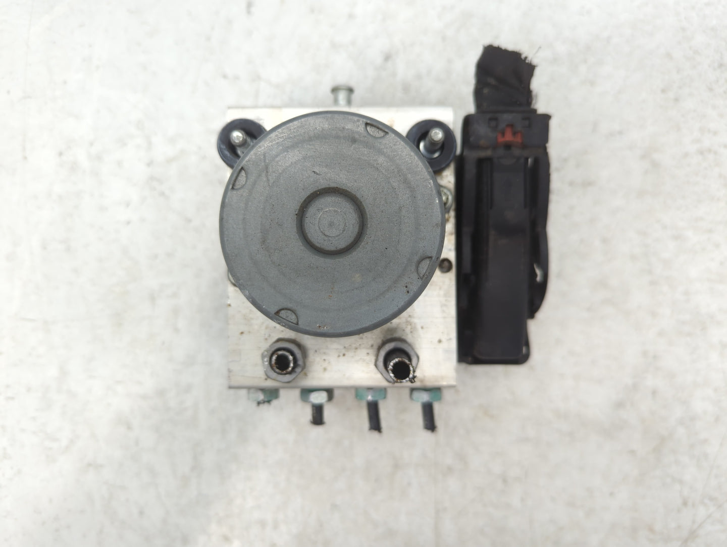 2019-2021 Chevrolet Camaro ABS Pump Control Module Replacement P/N:84653125 84244637 Fits Fits 2019 2020 2021 OEM Used Auto 