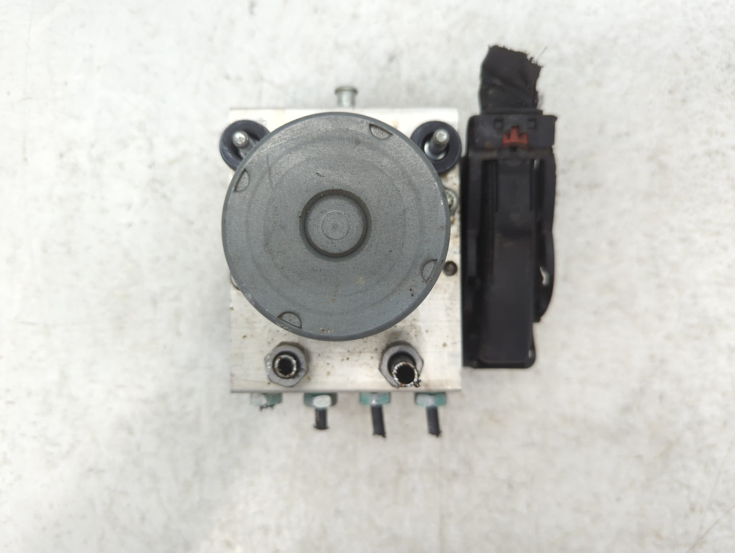 2019-2021 Chevrolet Camaro ABS Pump Control Module Replacement P/N:84653125 84244637 Fits Fits 2019 2020 2021 OEM Used Auto 