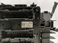 2019-2020 Chevrolet Camaro Fusebox Fuse Box Panel Relay Module P/N:84572690 812914718, 19085 0524 Fits Fits 2019 2020 OEM Us