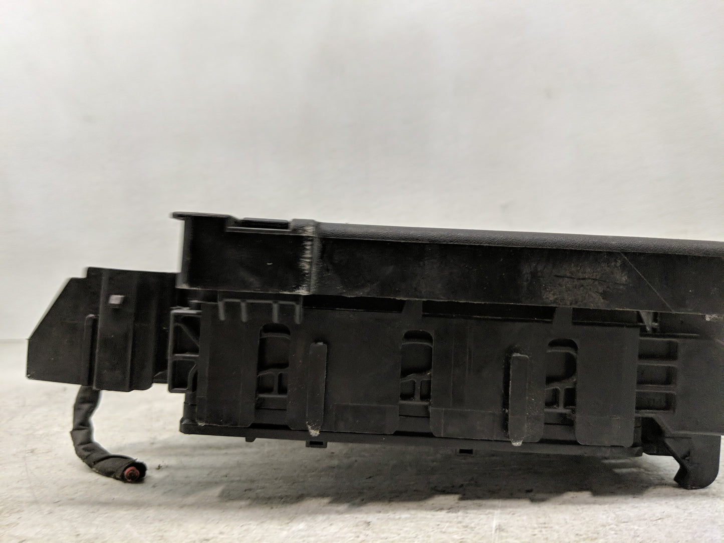 2019-2020 Chevrolet Camaro Fusebox Fuse Box Panel Relay Module P/N:84572690 812914718, 19085 0524 Fits Fits 2019 2020 OEM Us