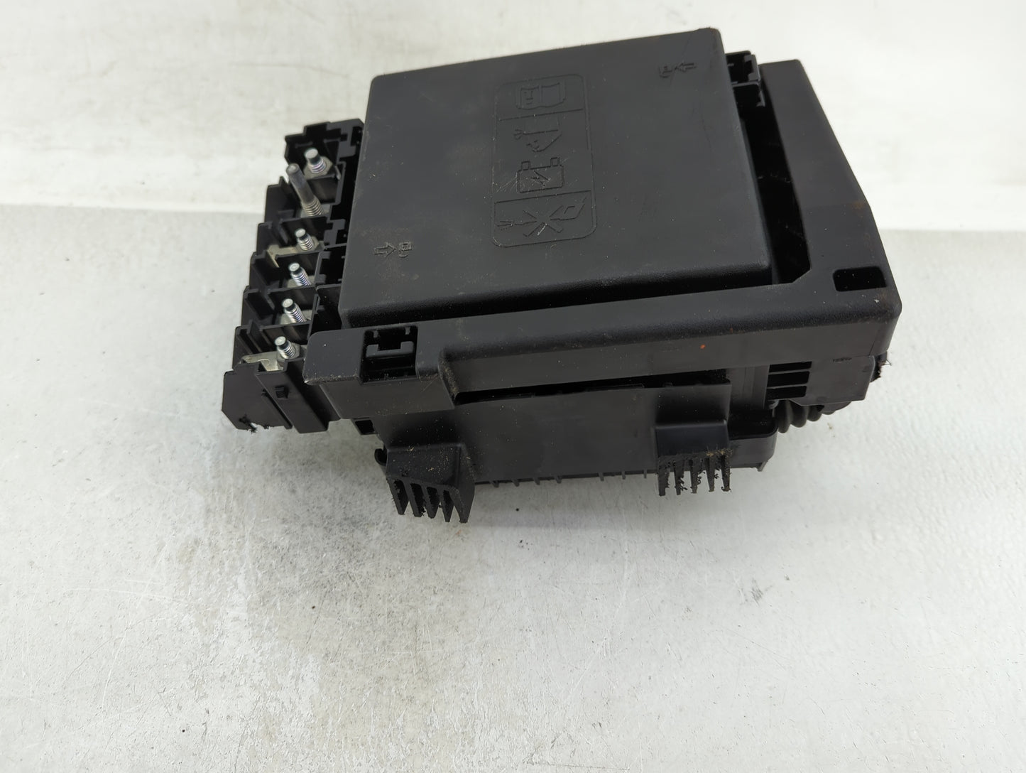 2019-2020 Chevrolet Camaro Fusebox Fuse Box Panel Relay Module Fits Fits 2019 2020 OEM Used Auto Parts - Oemusedautoparts1.c