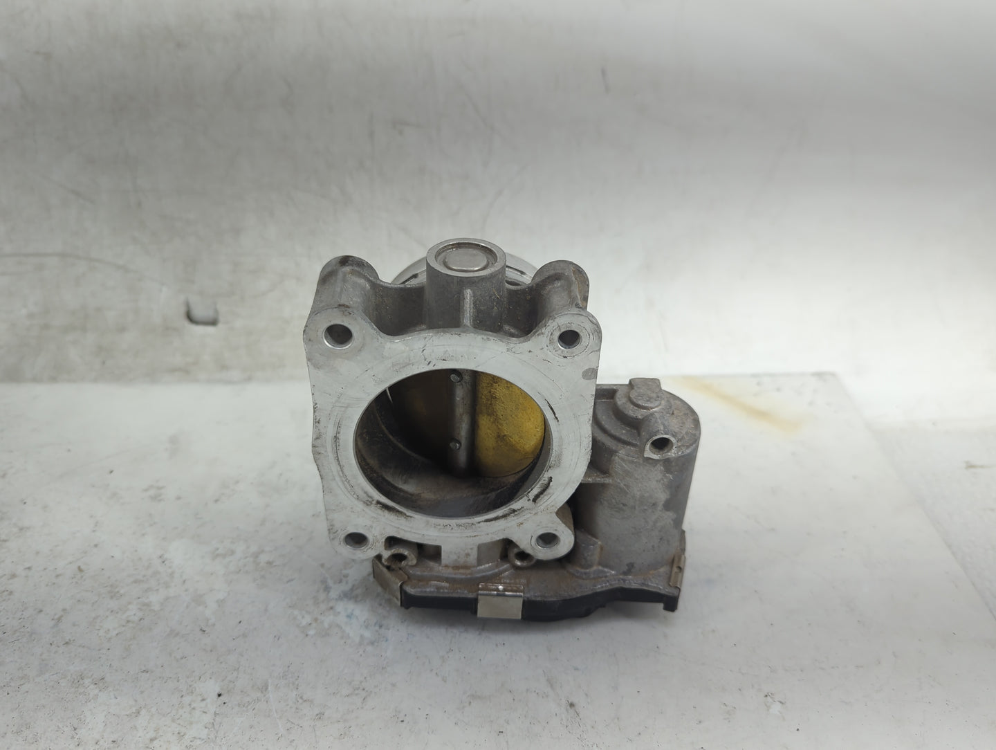 2016-2021 Chevrolet Camaro Throttle Body P/N:12681472AA Fits Fits 2013 2014 2015 2016 2017 2018 2019 2020 2021 OEM Used Auto