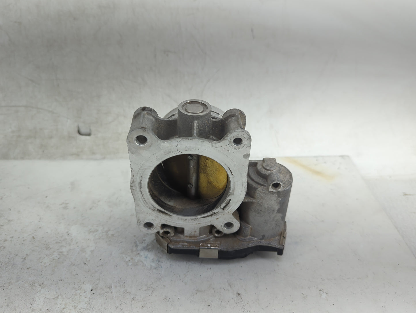 2016-2021 Chevrolet Camaro Throttle Body P/N:12681472AA Fits Fits 2013 2014 2015 2016 2017 2018 2019 2020 2021 OEM Used Auto