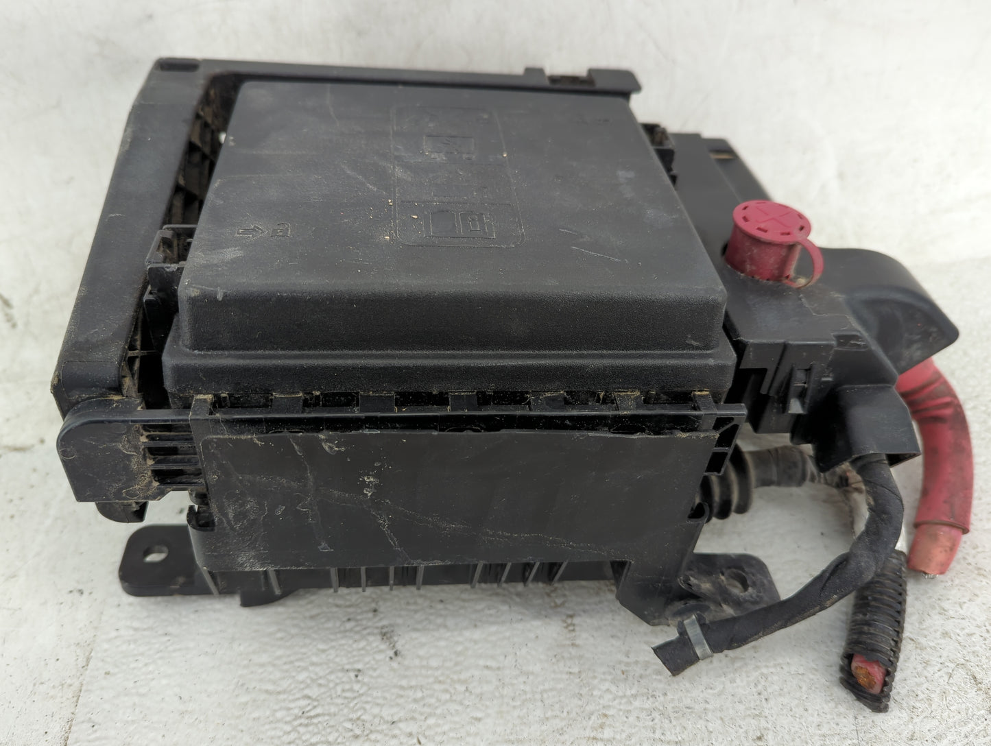 2019 Chevrolet Camaro Fusebox Fuse Box Panel Relay Module P/N:13455283 8135A36, 13468935, 84471857, 545324639 Fits OEM Used 