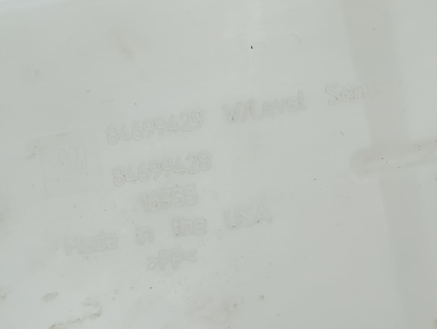 2018-2021 Chevrolet Camaro Windshield Washer Fluid Reservoir Bottle Oem - Oemusedautoparts1.com