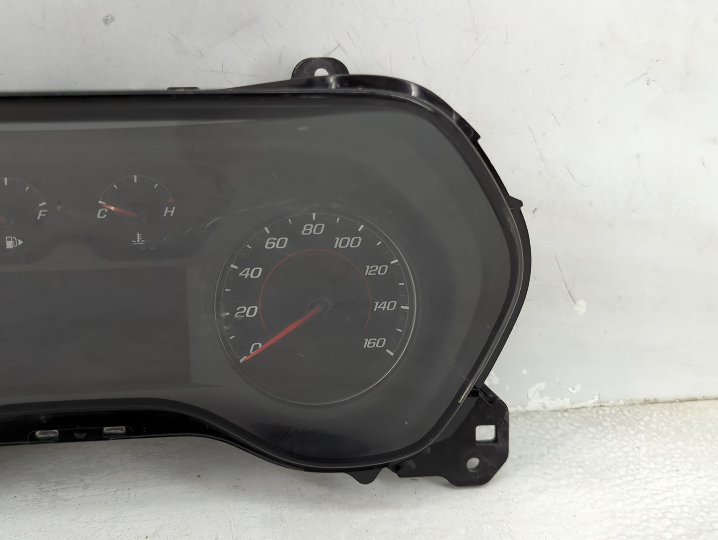 2019-2020 Chevrolet Camaro Instrument Cluster Speedometer Gauges P/N:84637812 Fits Fits 2019 2020 OEM Used Auto Parts - Oemu