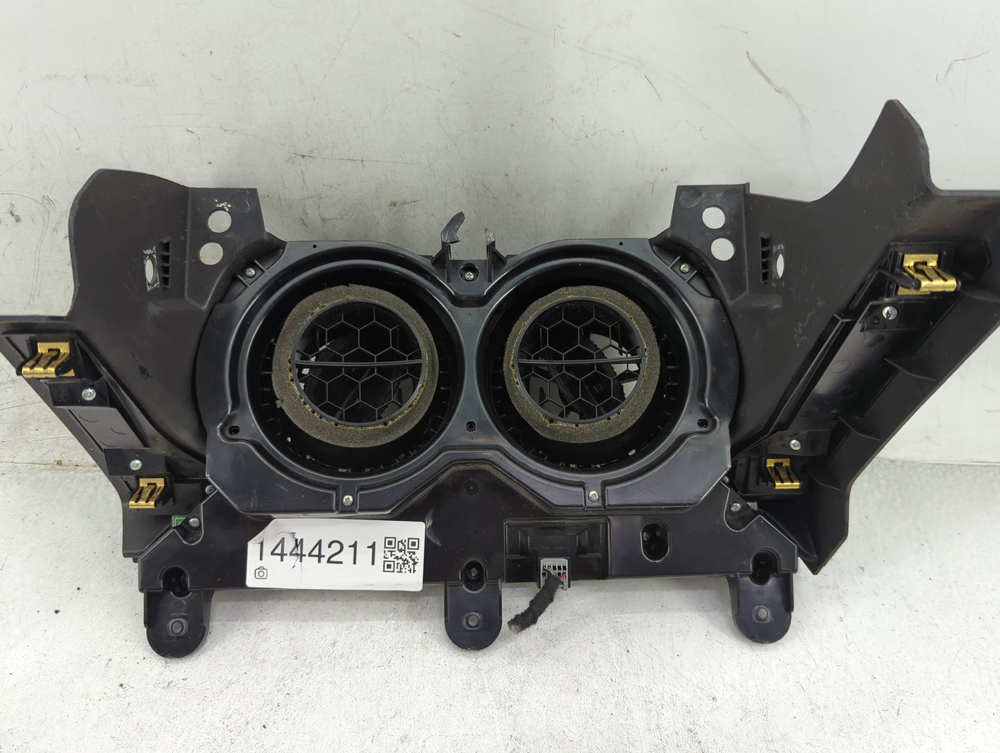 2018-2021 Chevrolet Camaro Climate Control Module Temperature AC/Heater Replacement P/N:84441500 7370200000000X Fits OEM Use
