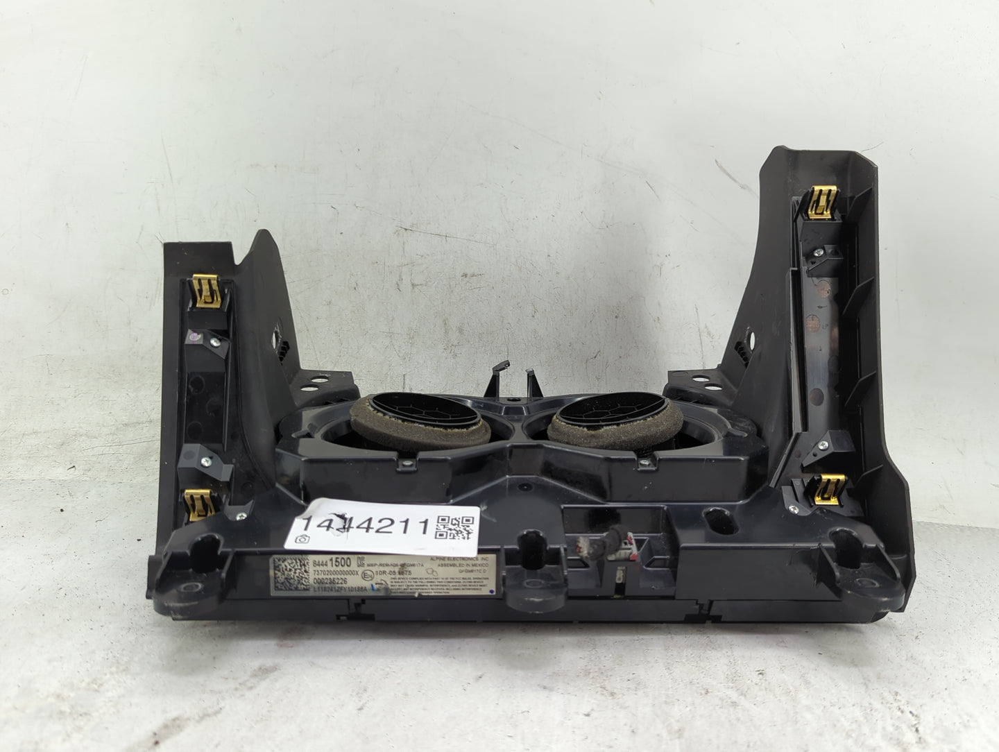2018-2021 Chevrolet Camaro Climate Control Module Temperature AC/Heater Replacement P/N:84441500 7370200000000X Fits OEM Use