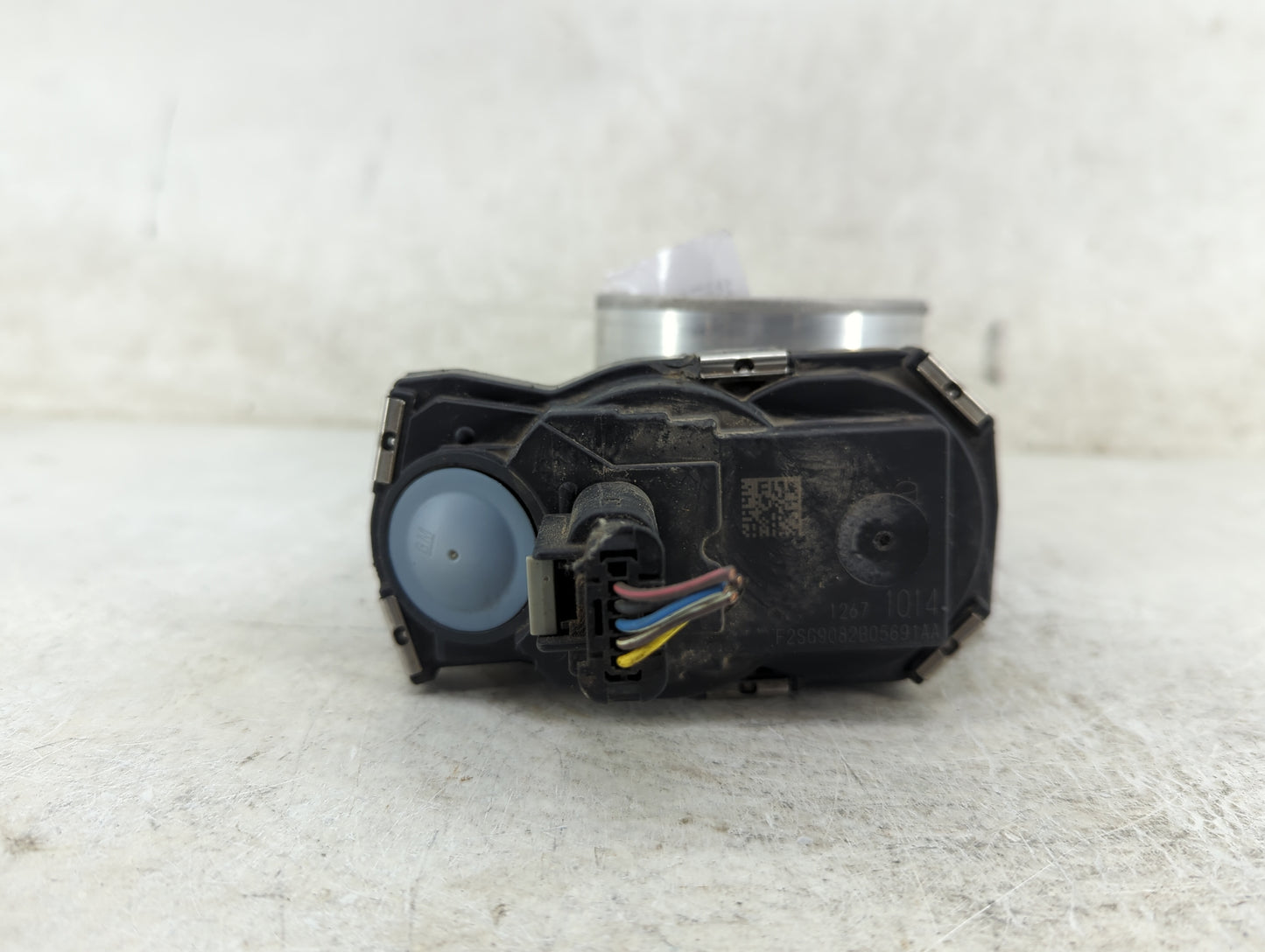 2016-2021 Chevrolet Camaro Throttle Body P/N:F2SG9082B05691AA Fits Fits 2016 2017 2018 2019 2020 2021 2022 OEM Used Auto Par