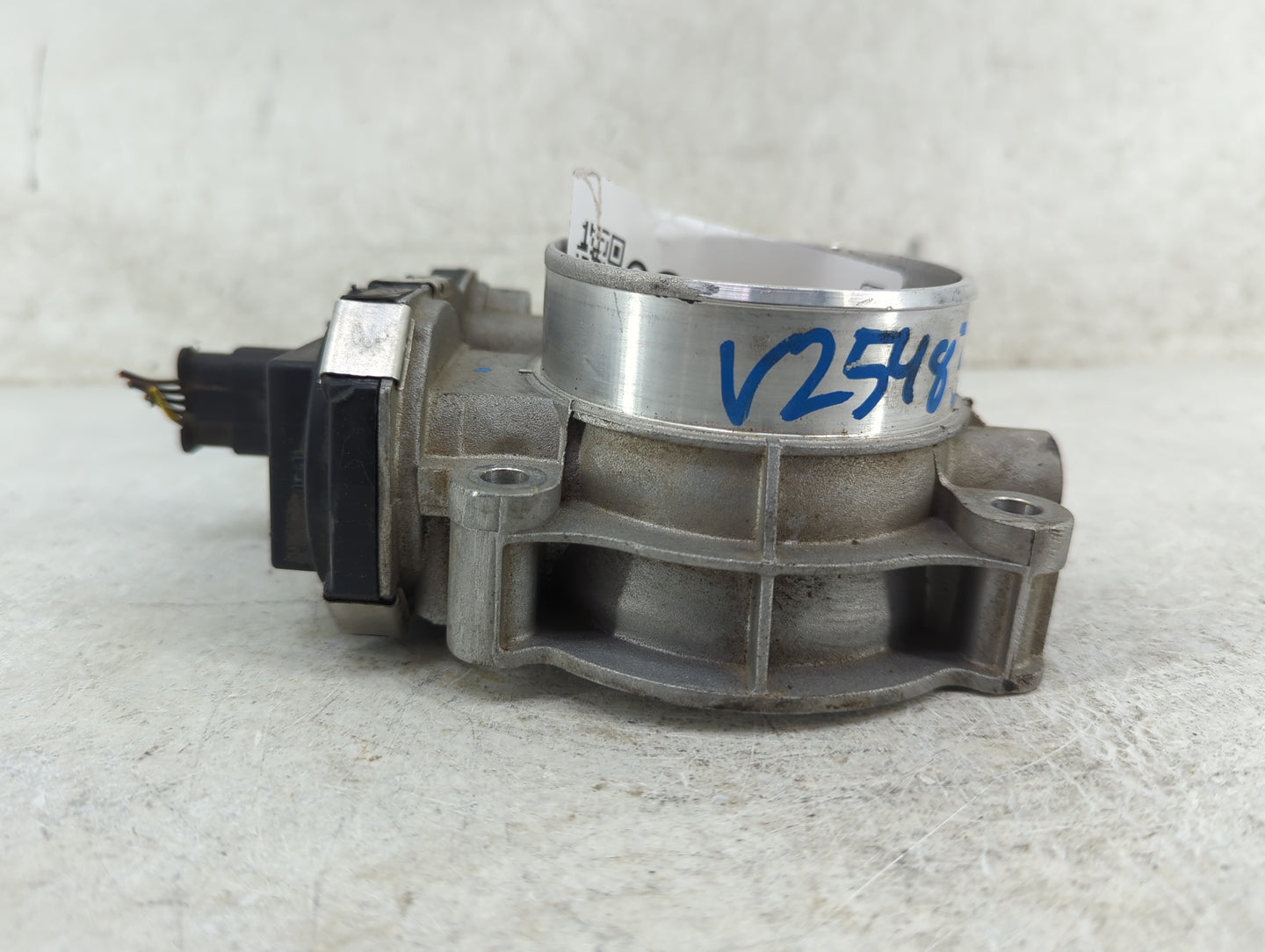 2016-2021 Chevrolet Camaro Throttle Body P/N:F2SG9082B05691AA Fits Fits 2016 2017 2018 2019 2020 2021 2022 OEM Used Auto Par