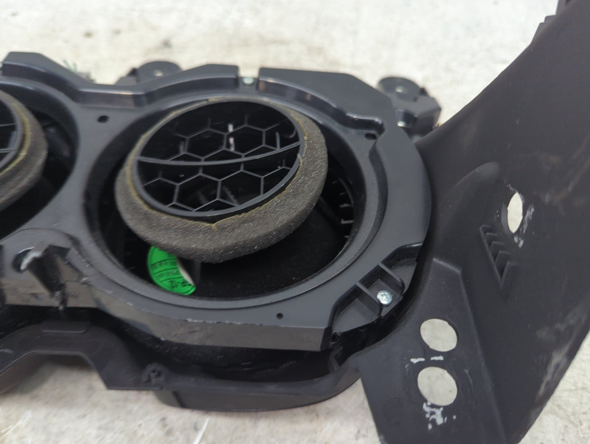2018-2021 Chevrolet Camaro Climate Control Module Temperature AC/Heater Replacement Fits Fits 2018 2019 2020 2021 OEM Used A
