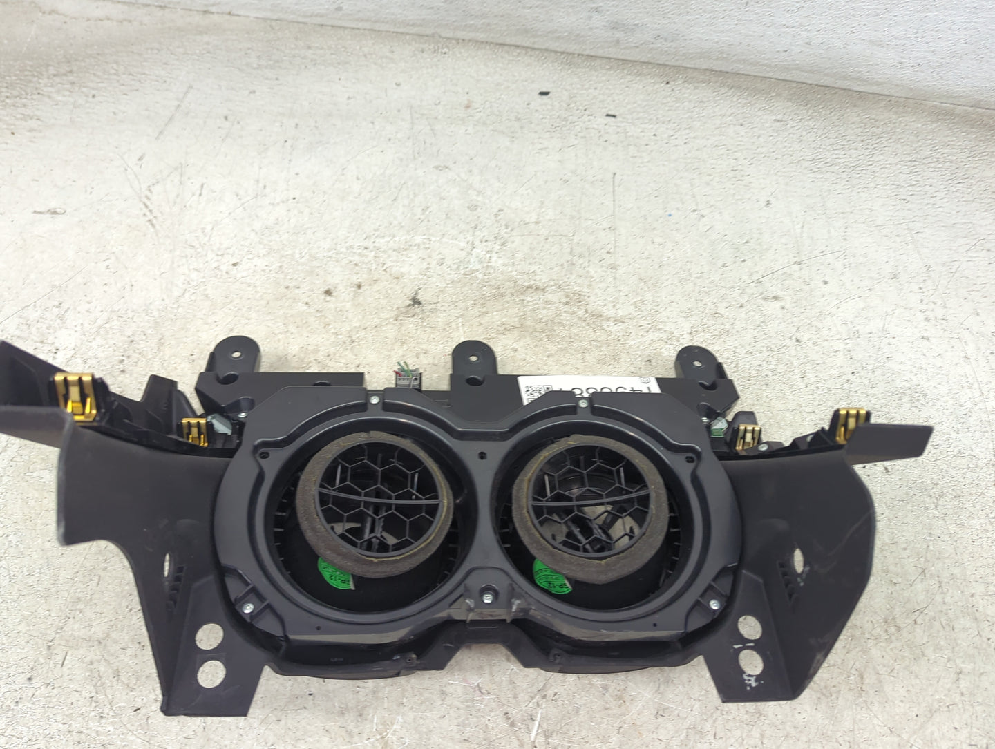 2018-2021 Chevrolet Camaro Climate Control Module Temperature AC/Heater Replacement Fits Fits 2018 2019 2020 2021 OEM Used A