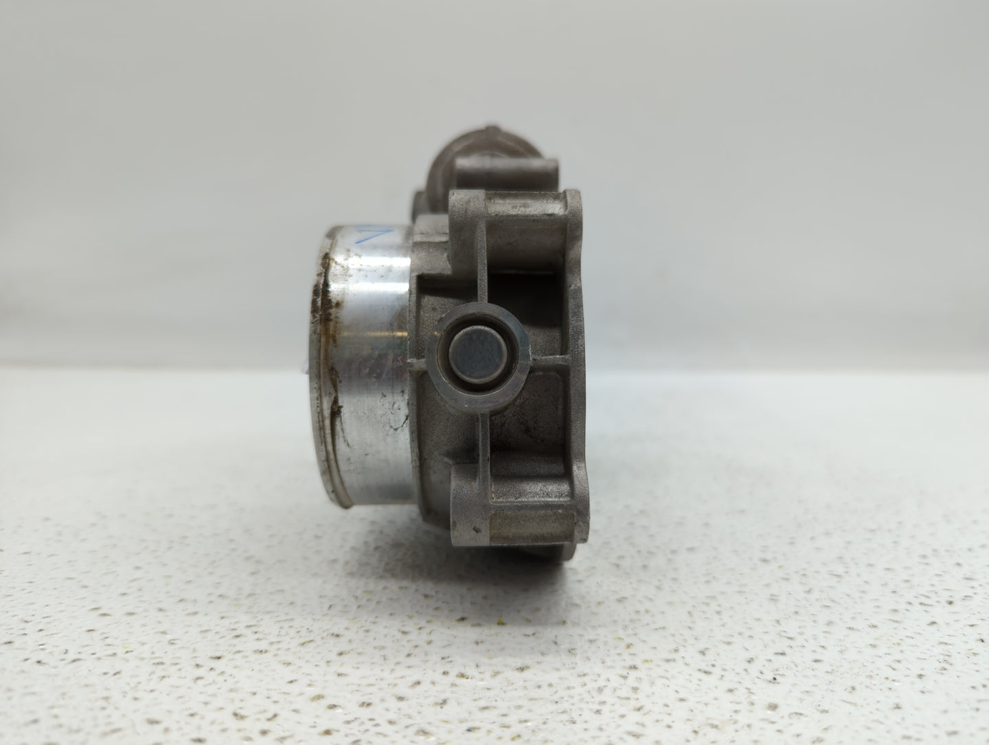 2016-2019 Chevrolet Camaro Throttle Body P/N:12671014 12648414, 1267 1014 Fits Fits 2016 2017 2018 2019 OEM Used Auto Parts 