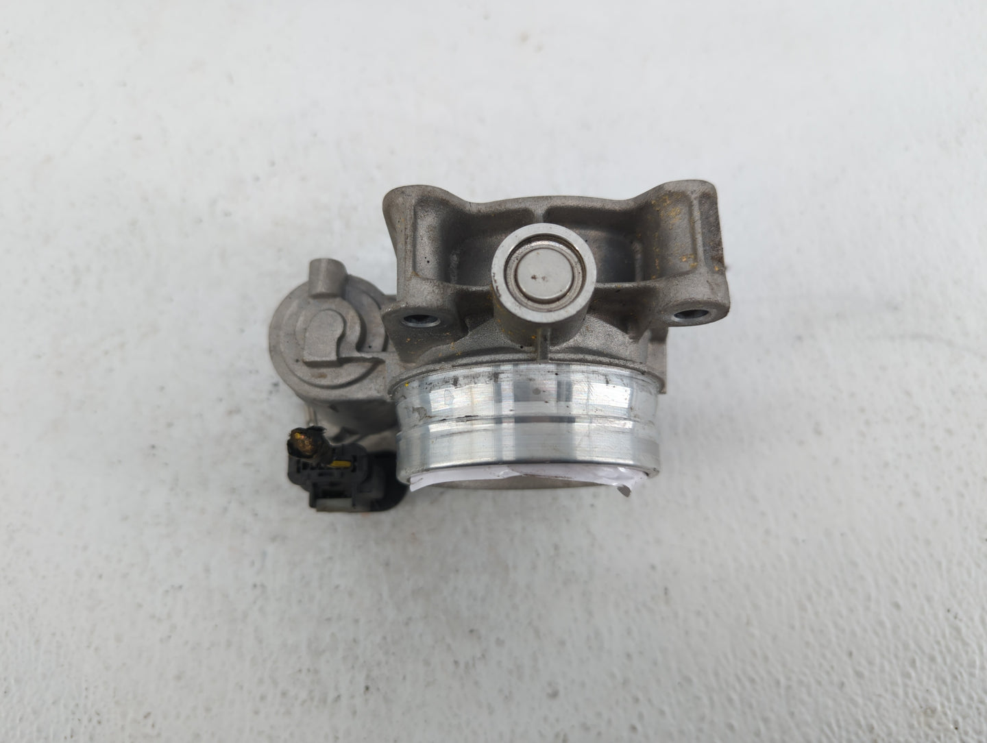 2016-2021 Chevrolet Camaro Throttle Body P/N:12681472AA Fits Fits 2013 2014 2015 2016 2017 2018 2019 2020 2021 OEM Used Auto