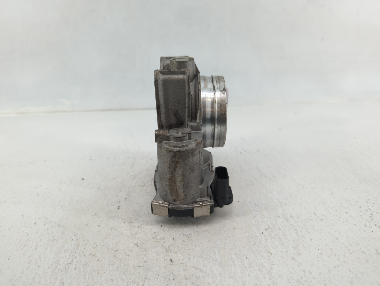 2016-2021 Chevrolet Camaro Throttle Body P/N:12681472AA Fits Fits 2013 2014 2015 2016 2017 2018 2019 2020 2021 OEM Used Auto