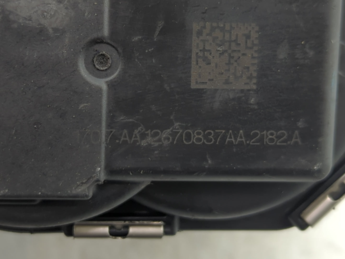 2016-2021 Chevrolet Camaro Throttle Body P/N:12681472AA Fits Fits 2013 2014 2015 2016 2017 2018 2019 2020 2021 OEM Used Auto