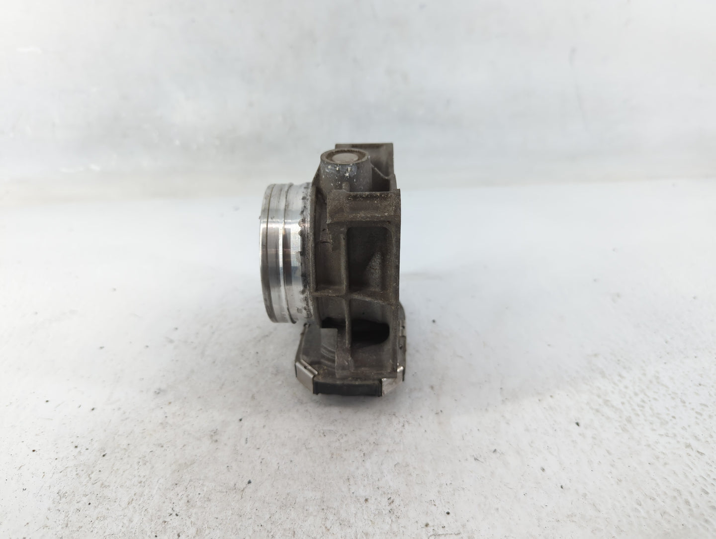 2016-2021 Chevrolet Camaro Throttle Body P/N:12627067DA Fits Fits 2013 2014 2015 2016 2017 2018 2019 2020 2021 OEM Used Auto