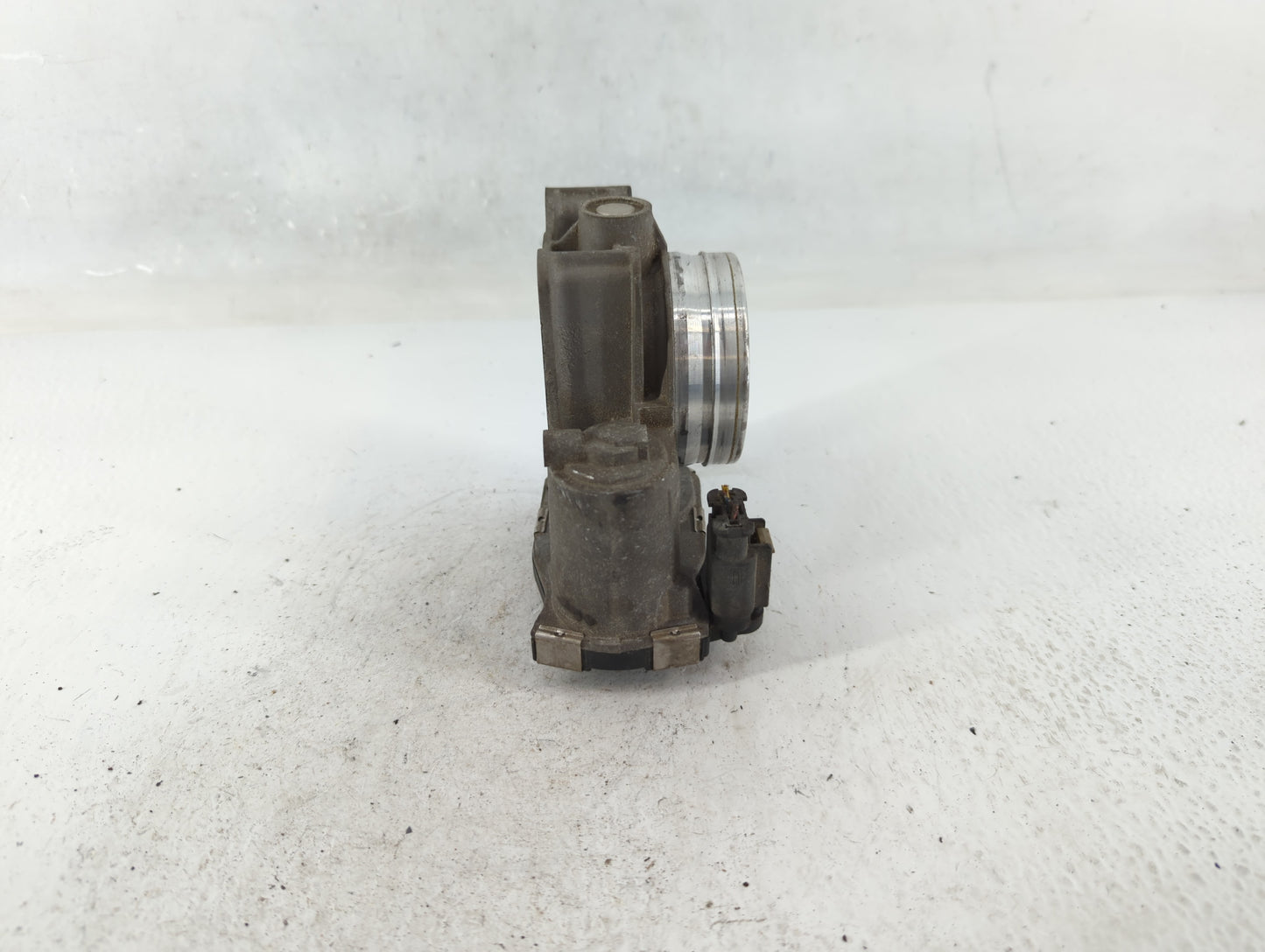 2016-2021 Chevrolet Camaro Throttle Body P/N:12627067DA Fits Fits 2013 2014 2015 2016 2017 2018 2019 2020 2021 OEM Used Auto