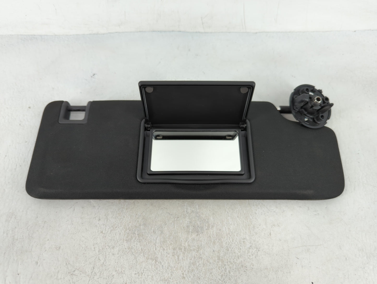 2021 Chevrolet Camaro Sun Visor Shade Replacement Passenger Right Mirror Fits OEM Used Auto Parts - Oemusedautoparts1.com