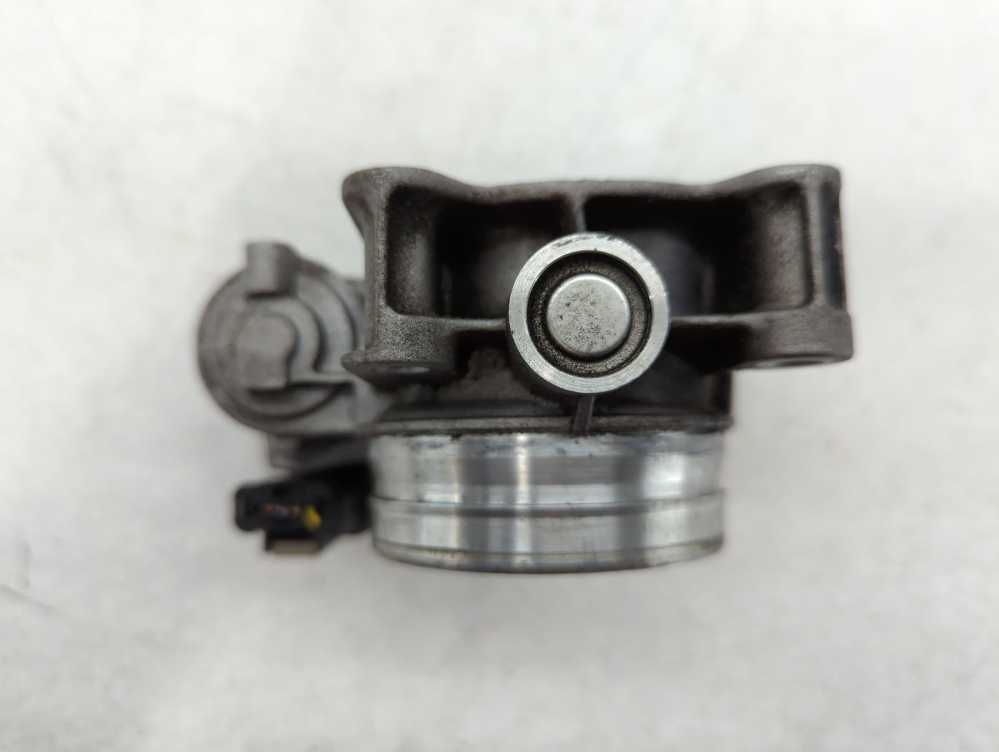 2016-2021 Chevrolet Camaro Throttle Body P/N:12681472AA Fits Fits 2013 2014 2015 2016 2017 2018 2019 2020 2021 OEM Used Auto