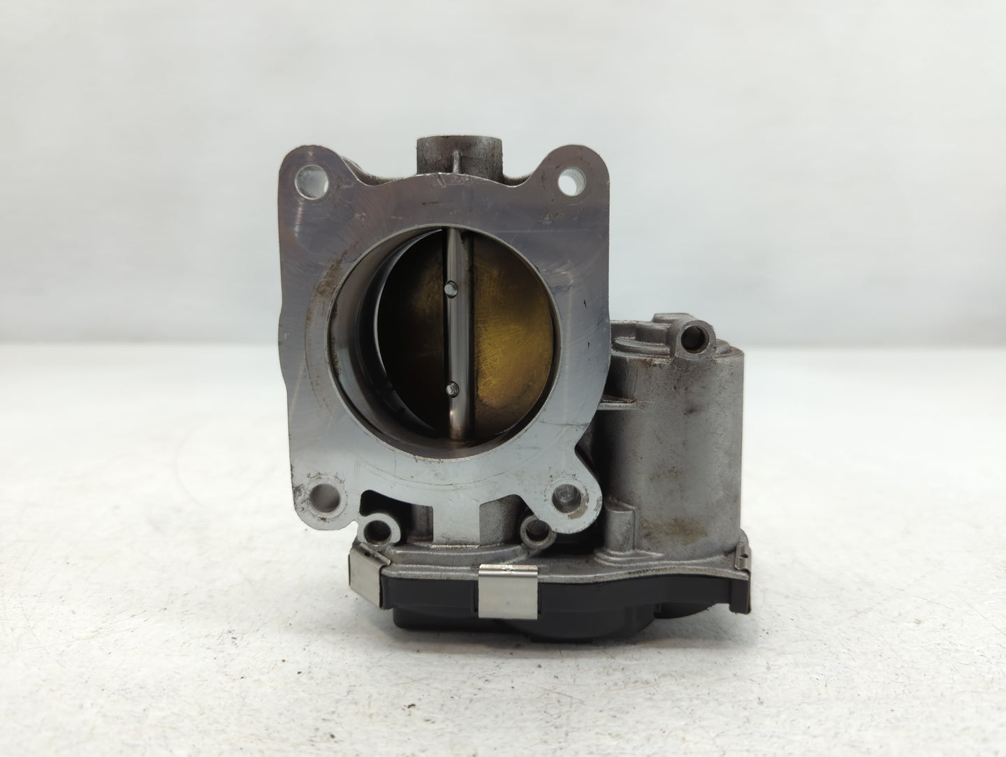 2016-2021 Chevrolet Camaro Throttle Body P/N:12681472AA Fits Fits 2013 2014 2015 2016 2017 2018 2019 2020 2021 OEM Used Auto