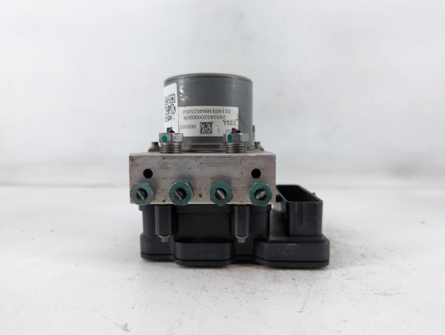 2019-2021 Chevrolet Camaro ABS Pump Control Module Replacement P/N:84502351 Fits Fits 2019 2020 2021 OEM Used Auto Parts - O