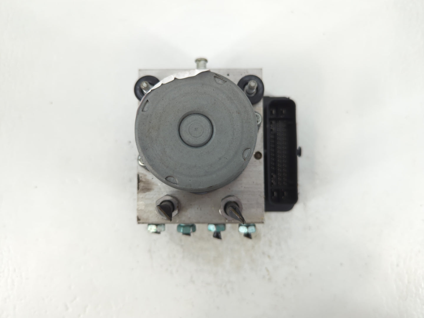 2019-2021 Chevrolet Camaro ABS Pump Control Module Replacement P/N:84653125 Fits Fits 2019 2020 2021 OEM Used Auto Parts - O