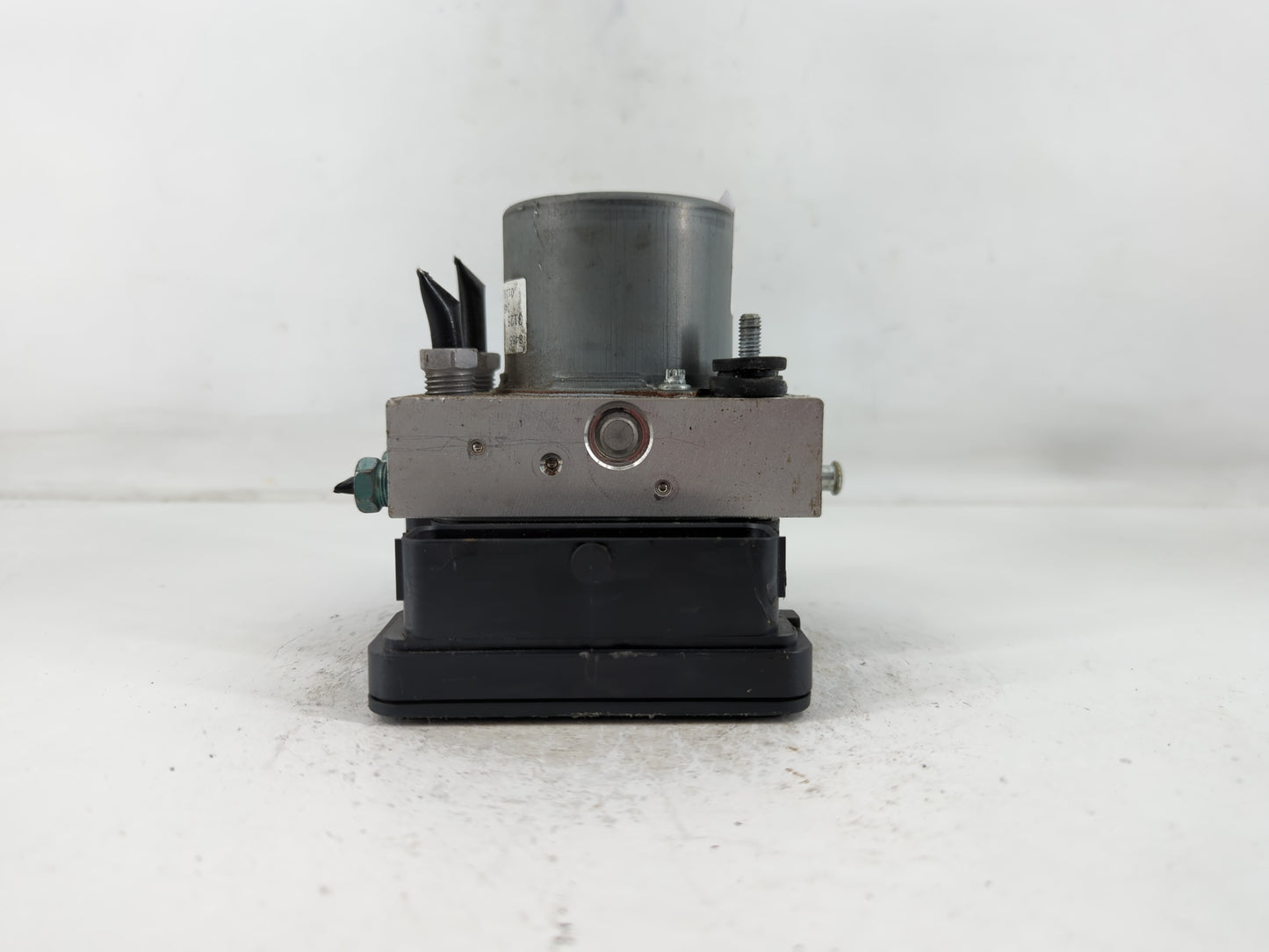 2019-2021 Chevrolet Camaro ABS Pump Control Module Replacement P/N:84653125 Fits Fits 2019 2020 2021 OEM Used Auto Parts - O