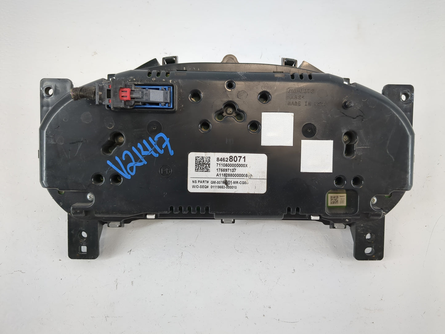 2019 Chevrolet Colorado Instrument Cluster Speedometer Gauges P/N:84628071 Fits OEM Used Auto Parts - Oemusedautoparts1.com