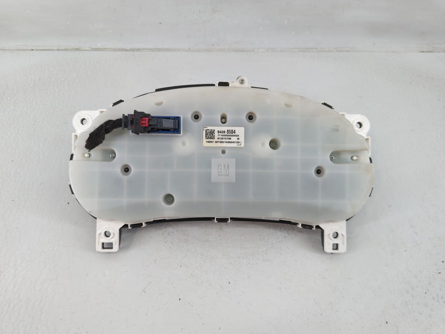 2019 Chevrolet Colorado Instrument Cluster Speedometer Gauges P/N:84398584 Fits OEM Used Auto Parts - Oemusedautoparts1.com