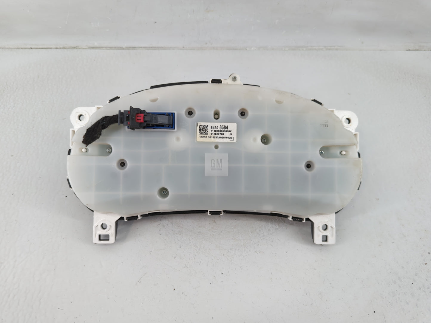 2019 Chevrolet Colorado Instrument Cluster Speedometer Gauges P/N:84398584 Fits OEM Used Auto Parts - Oemusedautoparts1.com