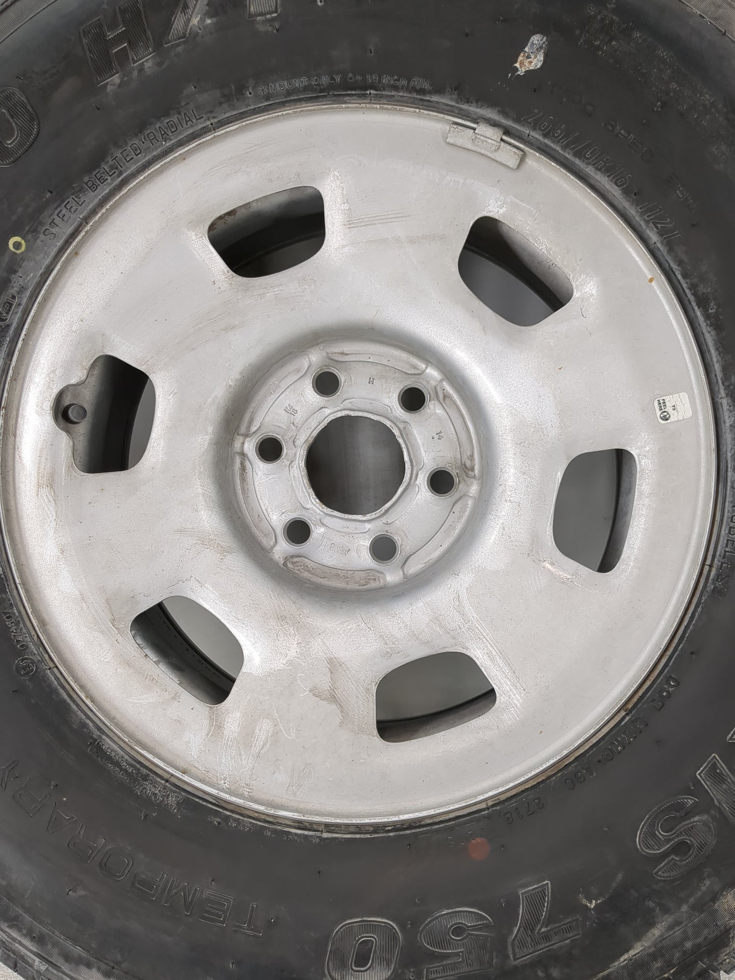 2015-2019 Chevrolet Colorado Spare Donut Tire Wheel Rim Oem - Oemusedautoparts1.com
