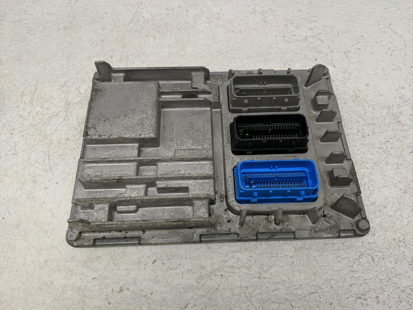 2017-2022 Chevrolet Colorado PCM Engine Control Computer ECU ECM PCU OEM P/N:039045703 12697606 Fits OEM Used Auto Parts - O