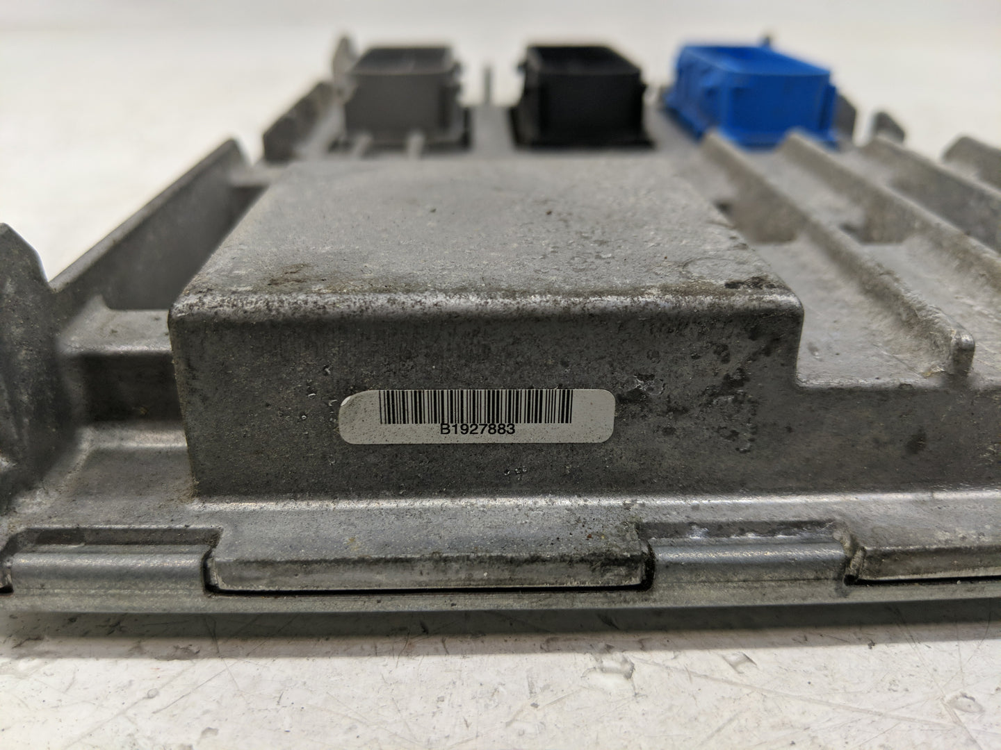 2017-2022 Chevrolet Colorado PCM Engine Control Computer ECU ECM PCU OEM P/N:039045703 12697606 Fits OEM Used Auto Parts - O