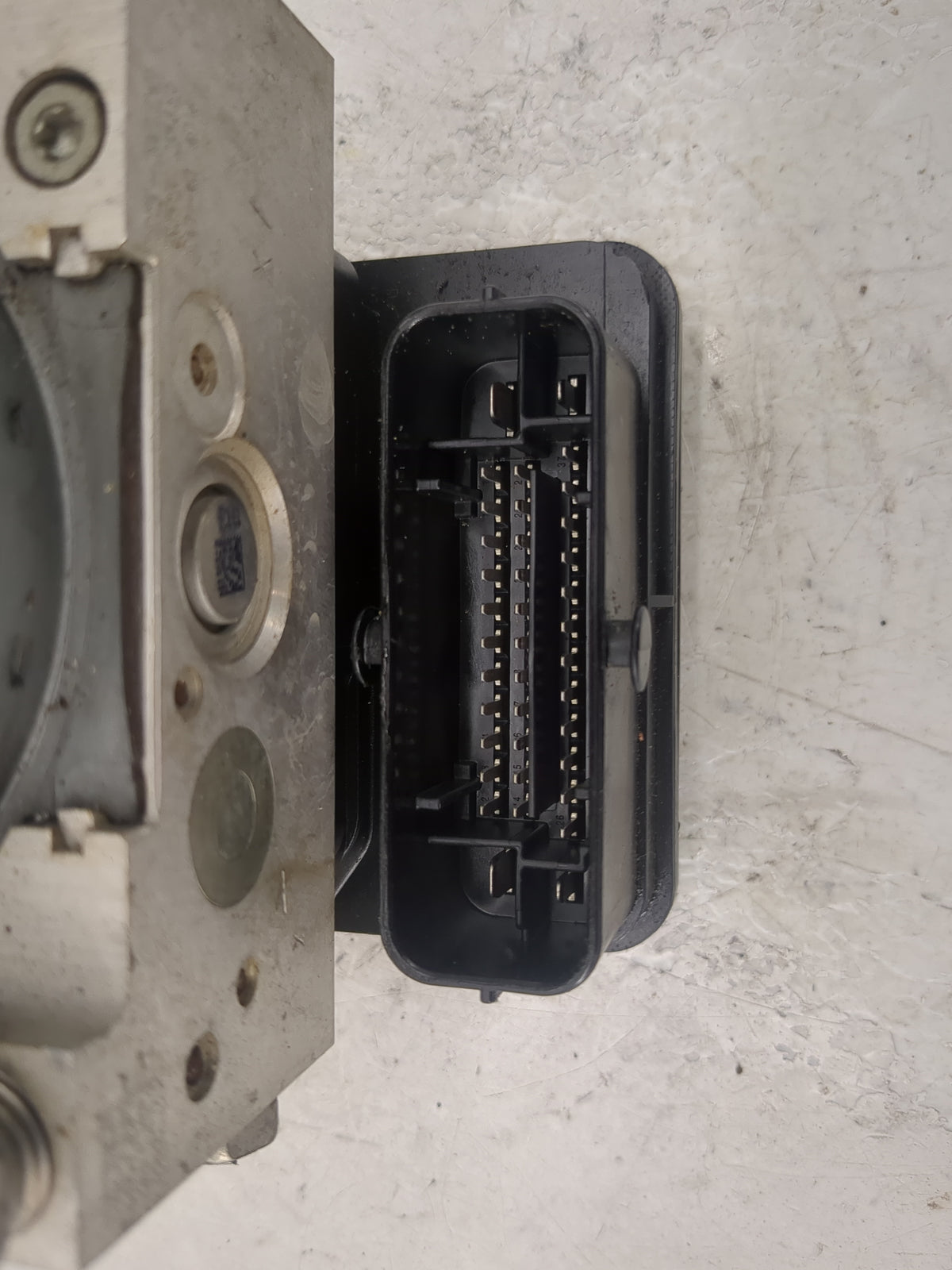 2017-2022 Chevrolet Colorado Anti-Lock Brake ABS Pump Module Actuator OEM P/N:84049138 84067883 Fits OEM Used Auto Parts - O