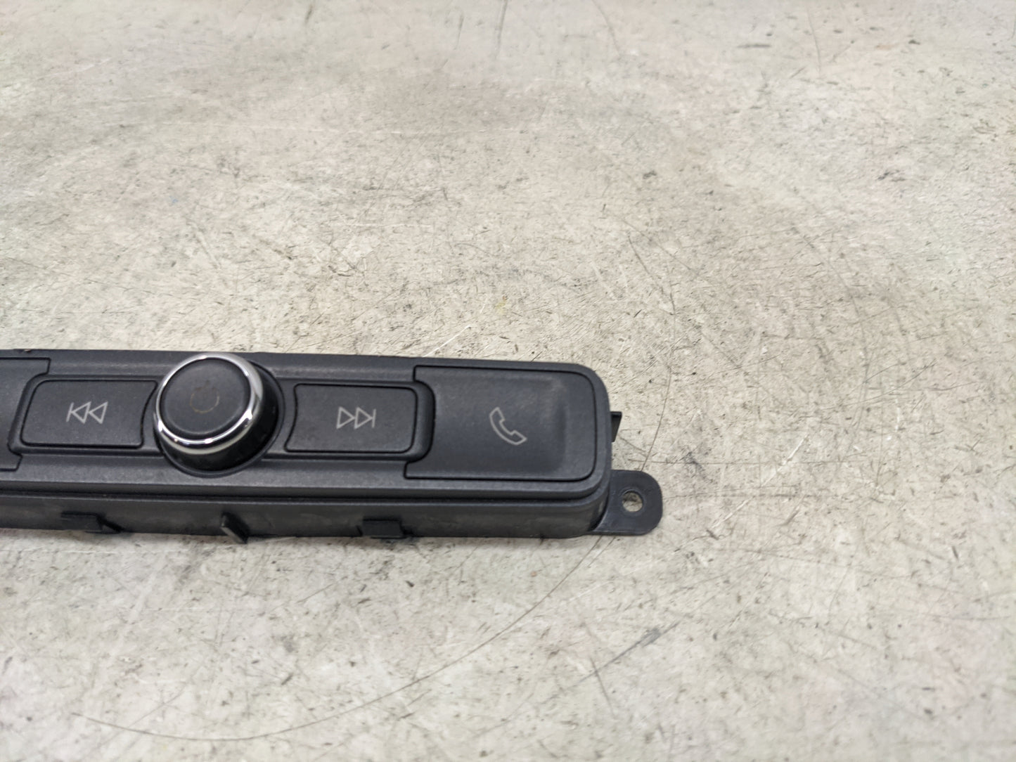 2020-2022 Chevrolet Colorado Radio AM FM Cd Player Receiver Replacement P/N:84491777 84479960 Fits Fits 2018 2020 2021 2022 