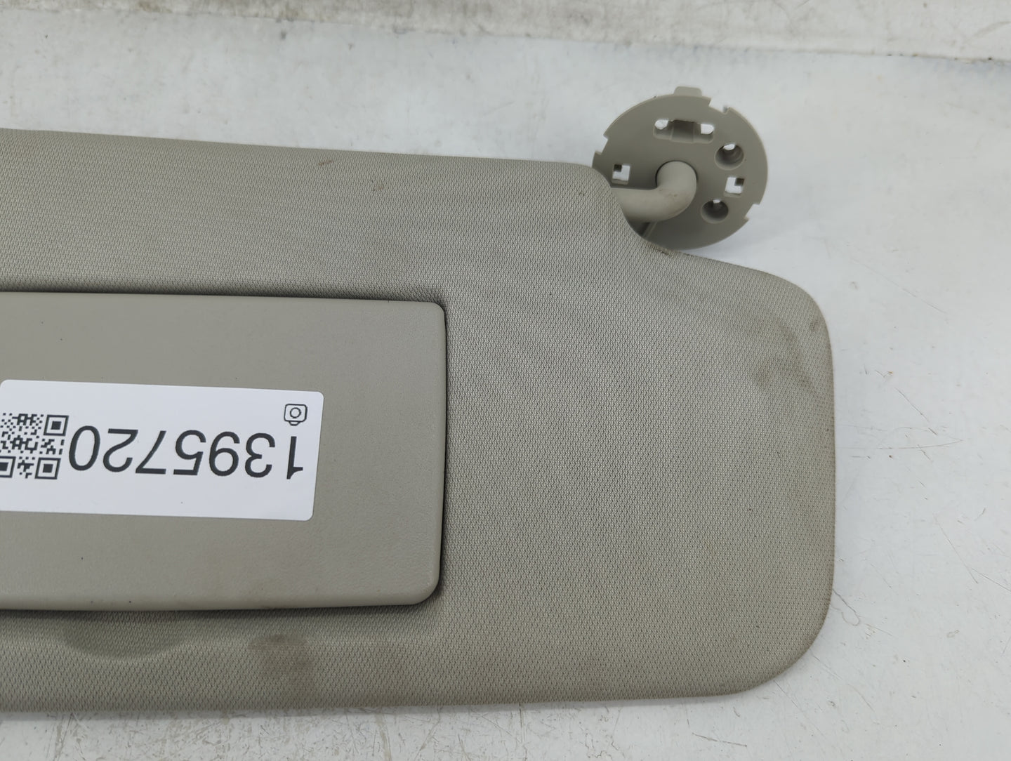 2017-2022 Chevrolet Colorado Sun Visor Shade Replacement Passenger Right Mirror Fits Fits 2017 2018 2019 2020 2021 2022 OEM 