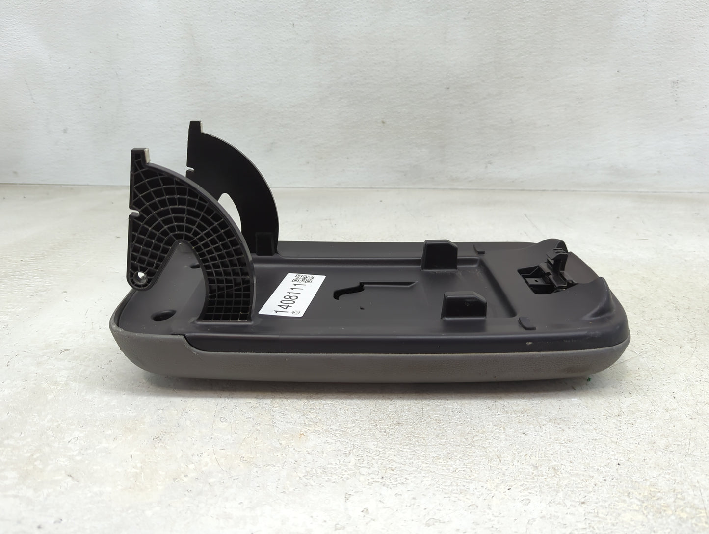 2019 Chevrolet Colorado Center Console Armrest Cover Lid Fits OEM Used Auto Parts - Oemusedautoparts1.com