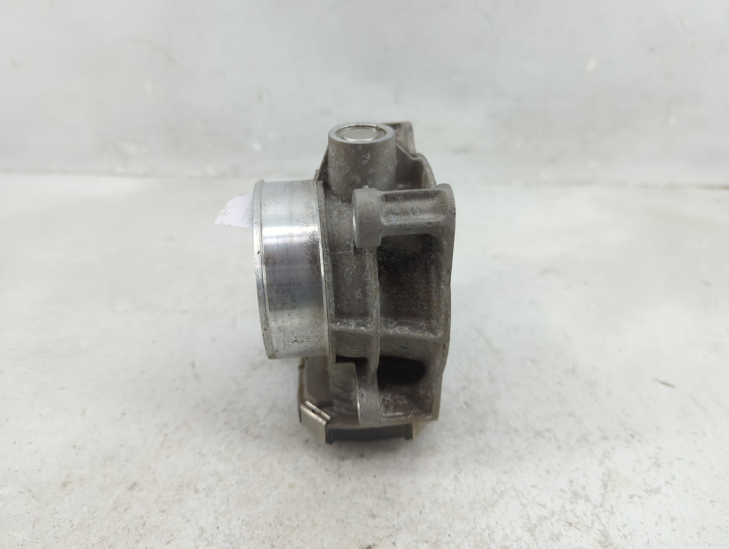 2016-2022 Chevrolet Colorado Throttle Body P/N:12670839AA Fits Fits 2016 2017 2018 2019 2020 2021 2022 OEM Used Auto Parts -