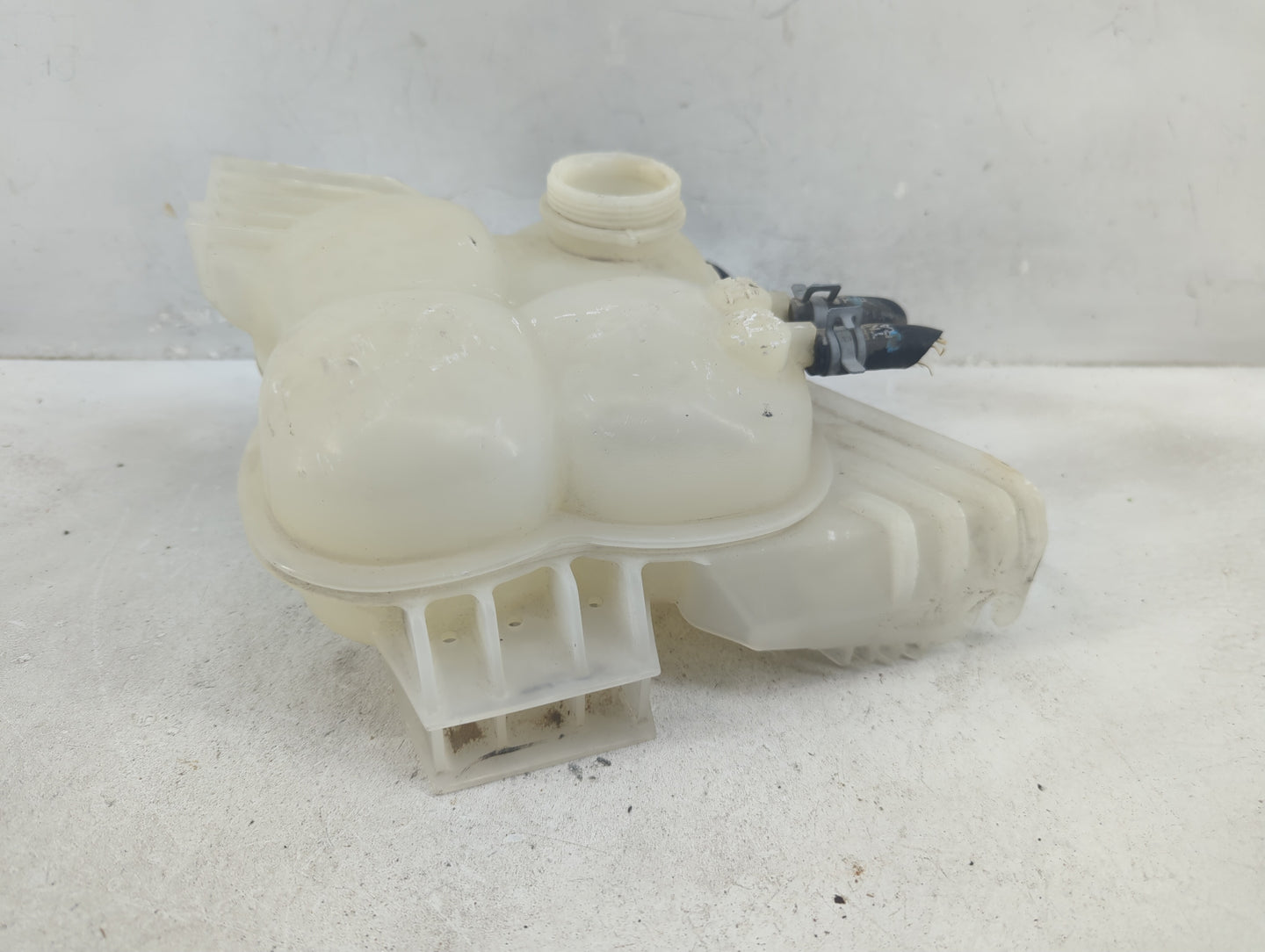 2015 Chevrolet Colorado Radiator Coolant Overflow Expansion Tank Bottle - Oemusedautoparts1.com