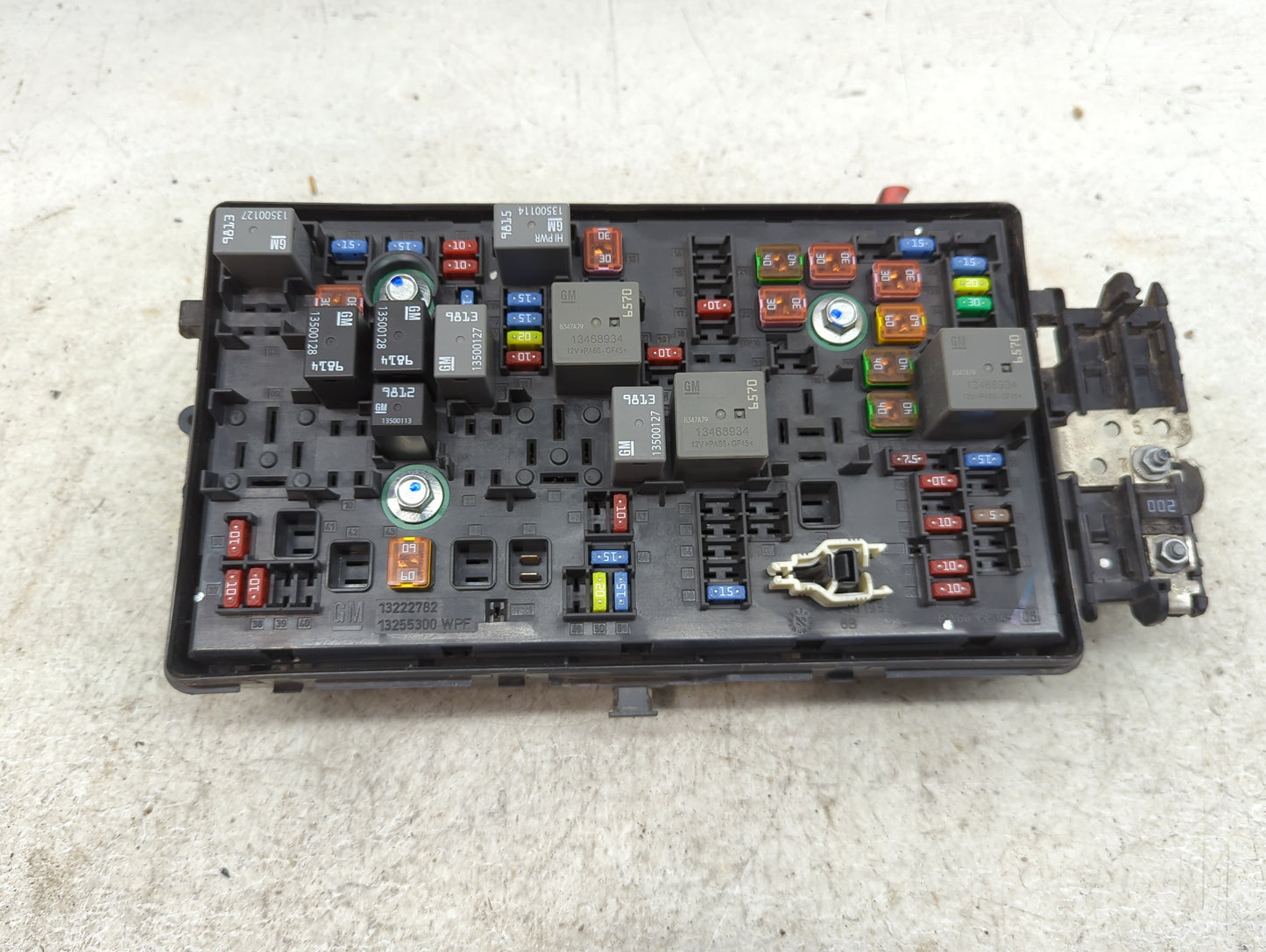 2015-2019 Chevrolet Colorado Fusebox Fuse Box Panel Relay Module P/N:84287539 01 Fits Fits 2015 2016 2017 2019 OEM Used Auto