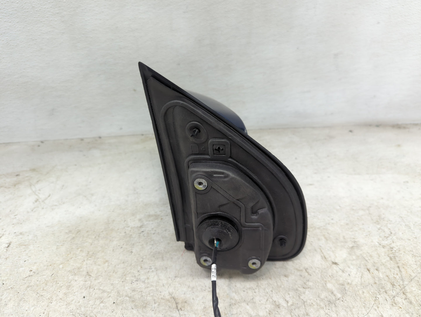 2017-2022 Chevrolet Colorado Driver Side View Mirror - Left Door Mirror OEM Used - Oemusedautoparts1.com