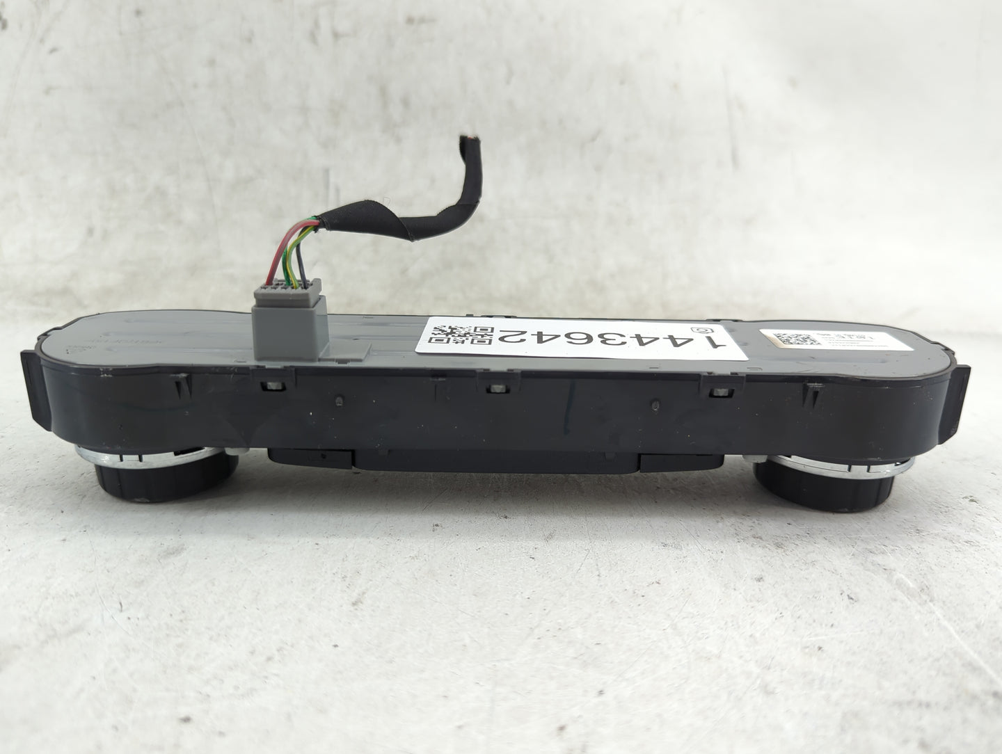 2015-2022 Chevrolet Colorado Climate Control Module Temperature AC/Heater Replacement P/N:815372982 Fits OEM Used Auto Parts