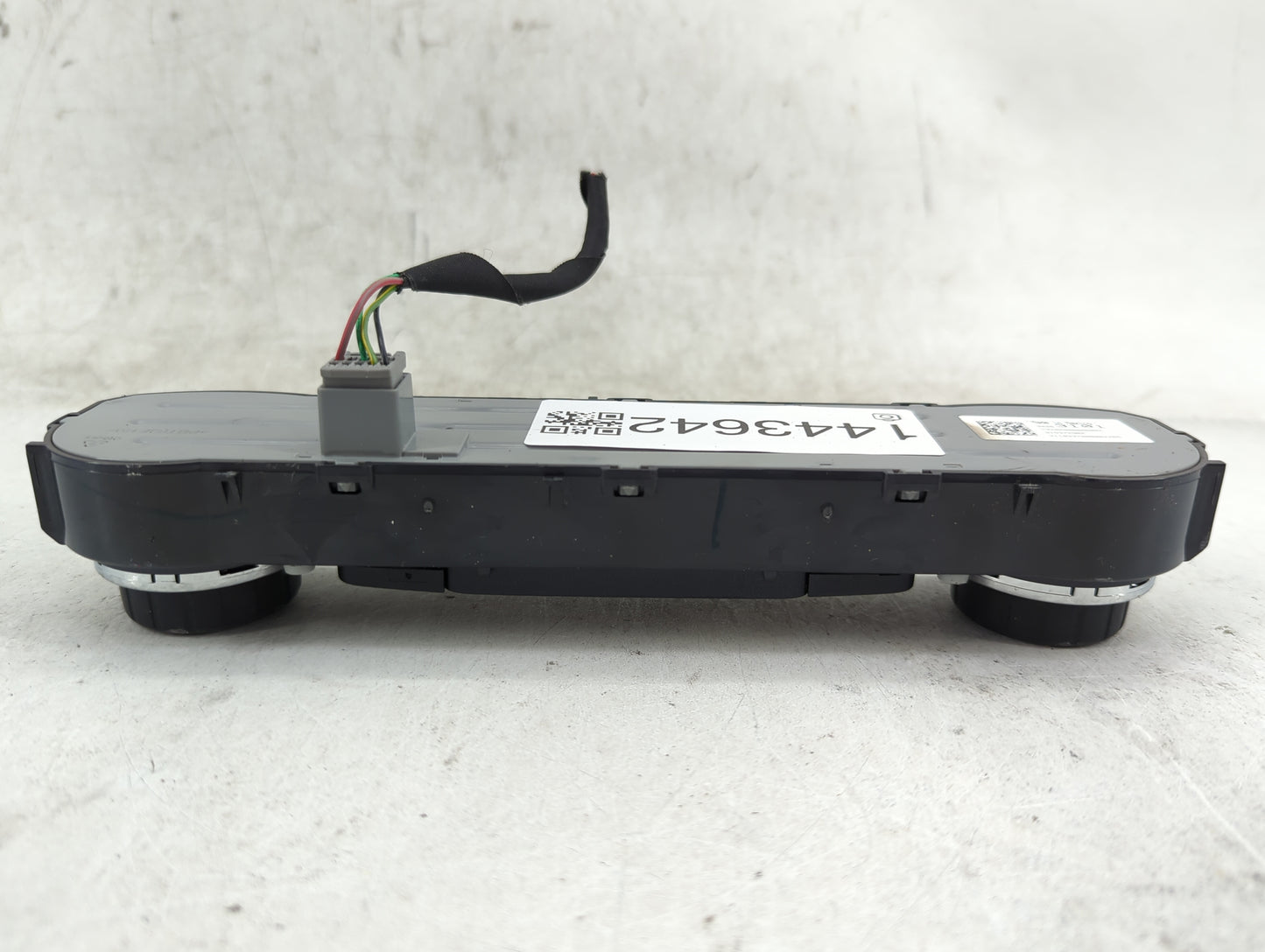 2015-2022 Chevrolet Colorado Climate Control Module Temperature AC/Heater Replacement P/N:815372982 Fits OEM Used Auto Parts