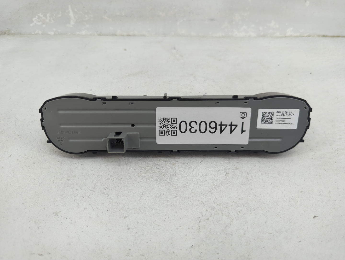 2015-2022 Chevrolet Colorado Climate Control Module Temperature AC/Heater Replacement P/N:815372982 Fits OEM Used Auto Parts
