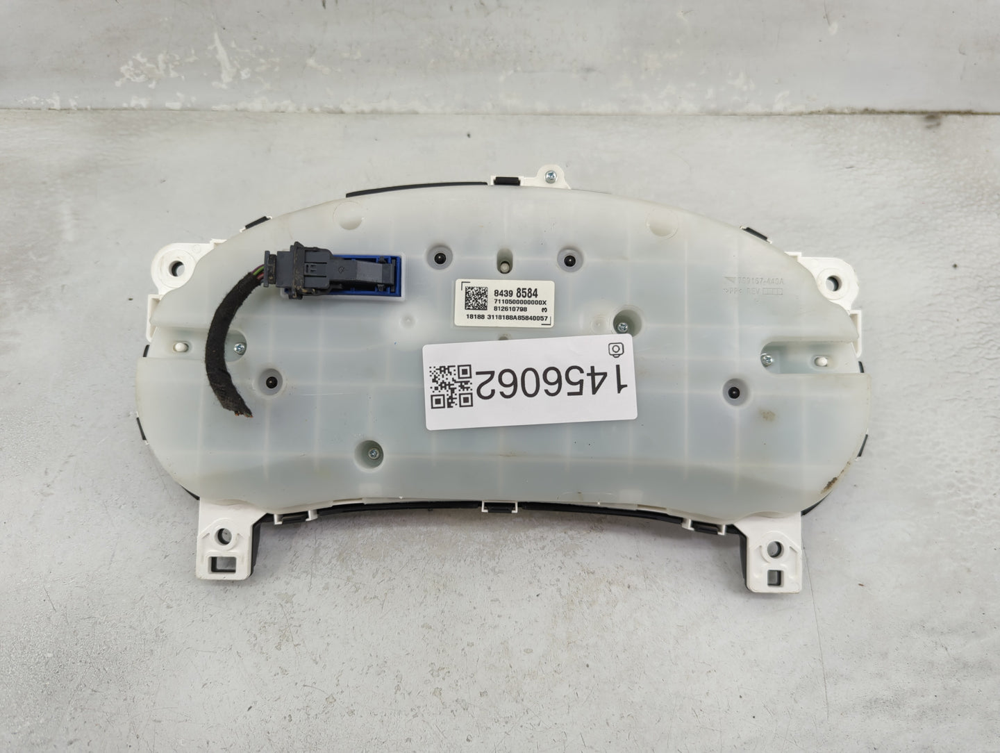 2019 Chevrolet Colorado Instrument Cluster Speedometer Gauges P/N:84398584 759315-820A Miles: Fits OEM Used Auto Parts - Oem