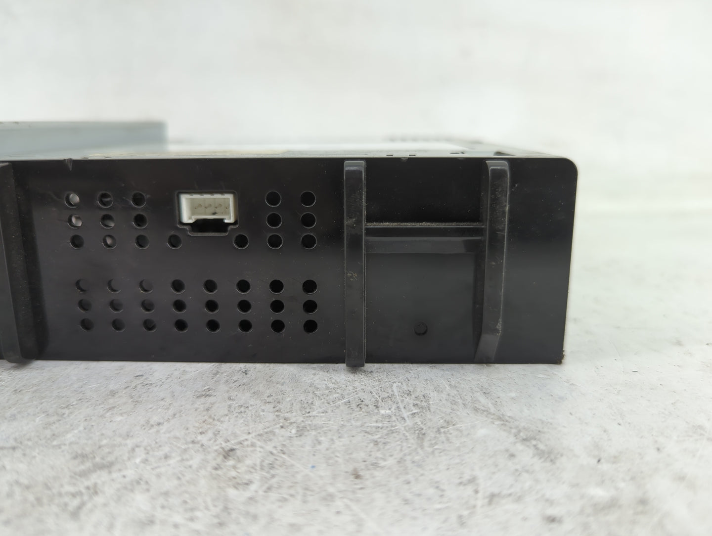 2016-2019 Chevrolet Colorado Radio AM FM Cd Player Receiver Replacement P/N:MED62890301 Fits Fits 2016 2017 2018 2019 OEM Us