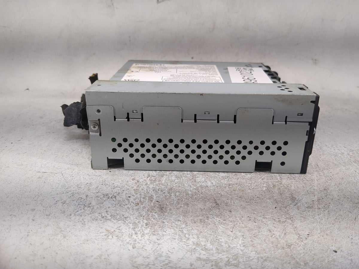 2019 Chevrolet Colorado Radio AM FM Cd Player Receiver Replacement P/N:84610616 7310500000000X, 812425551 Fits Fits 2018 OEM