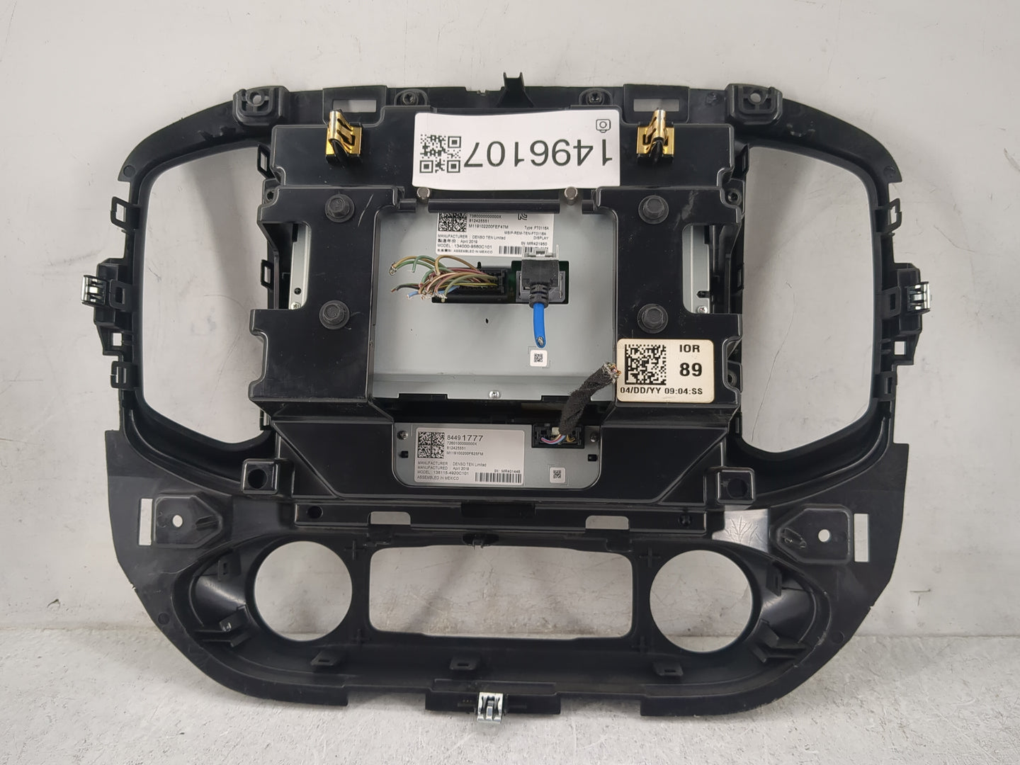 Chevrolet Colorado Information Display Screen Black - Oemusedautoparts1.com