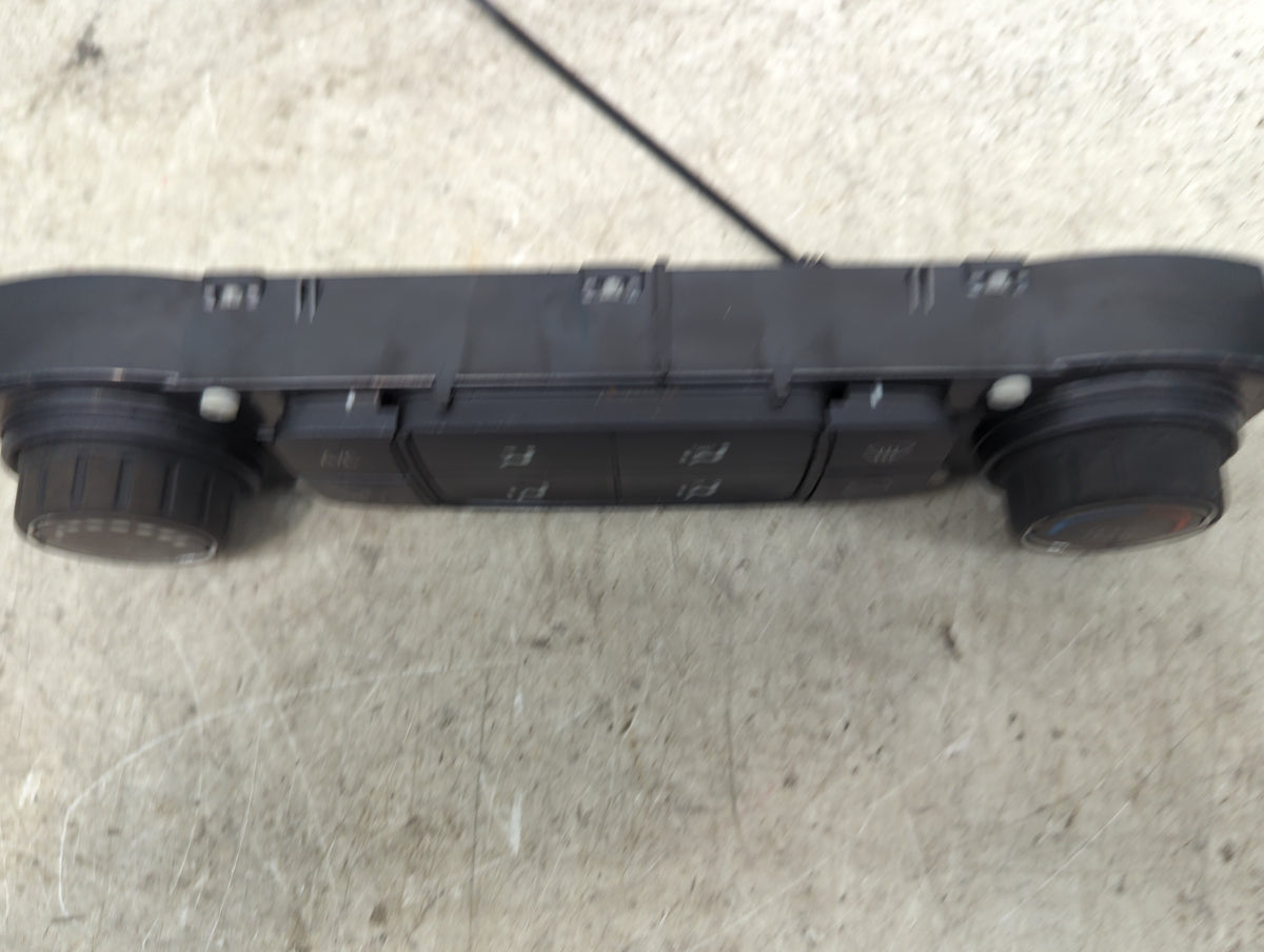 2015-2022 Chevrolet Colorado Climate Control Module Temperature AC/Heater Replacement Fits OEM Used Auto Parts - Oemusedauto